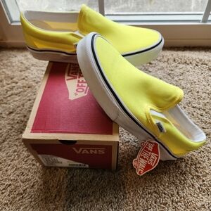 Women new box bright yellow vans shoes 6.5